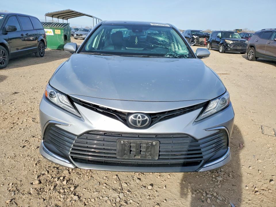 2022 Toyota Camry VIN 4T1F11BK1NU051918 COPART salvage auction — HAIL, MO - SALVAGE CERTIFICATE OF TITLE, sold $7,800 on 2026-07-28 (photo 5)