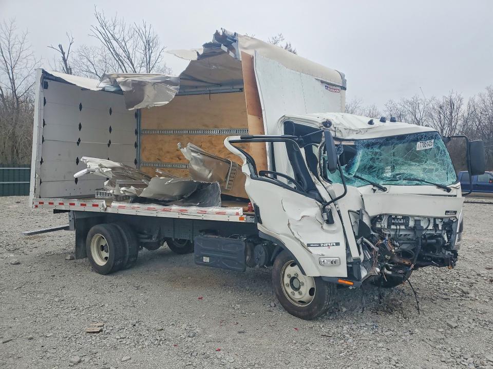 2025 Isuzu Nrr VIN JALE5W162S7P05789 COPART salvage auction — ALL OVER, Tn - Salvage Certificate, sold $225 on 2026-07-29 (photo 4)