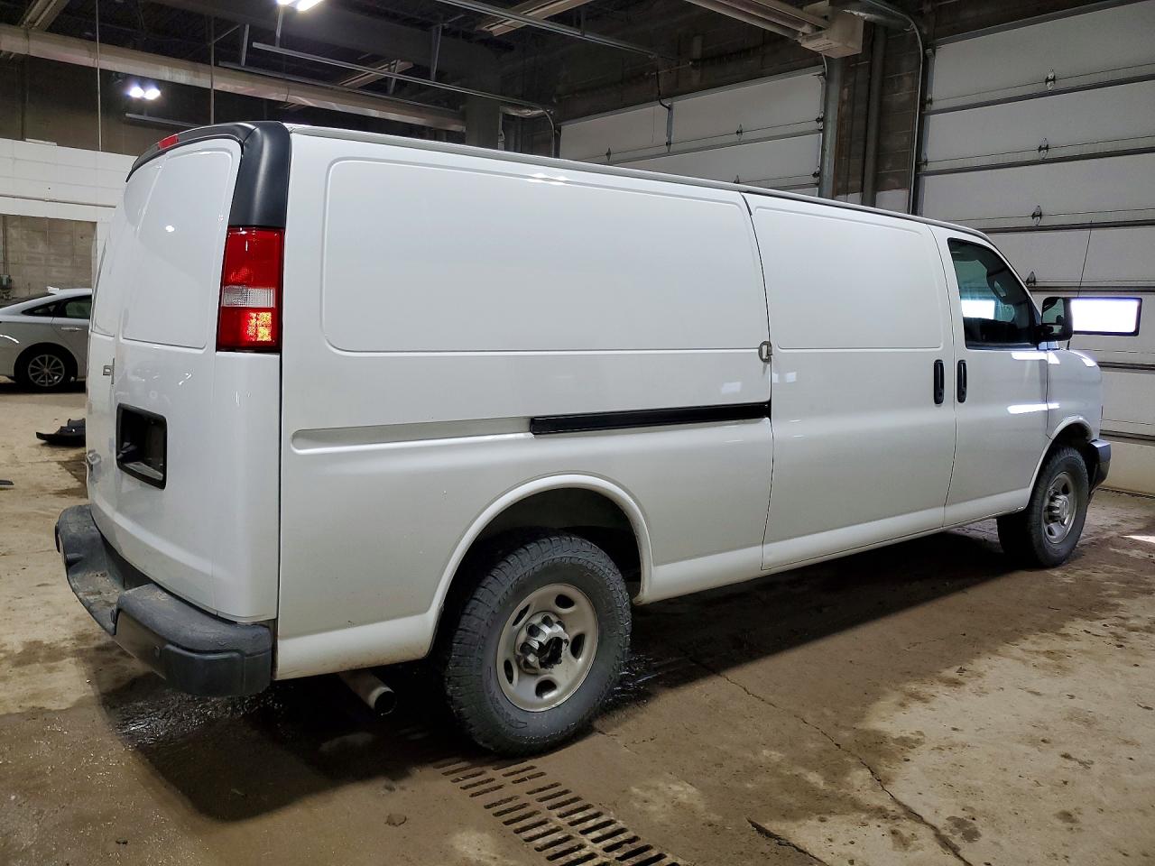 2023 Chevrolet Express 3500 VIN 1GCZGHFP1P1101574 COPART salvage auction — Mechanical, WV - DEALER ONLY CLEAN TITLE, sold $5,300 on 2026-07-08 (photo 3)