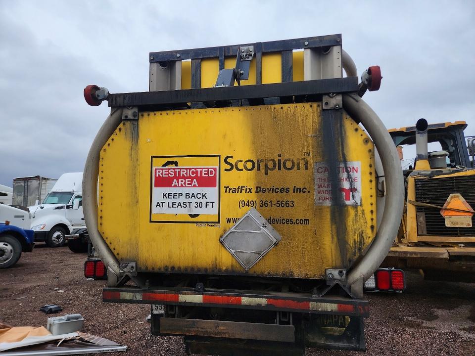 2005 Gmc C7500 VIN 1GDJ7C1C85F530503 COPART salvage auction — FRONT END, Co - Dis/Dlr/Exp Only Salvage Title, sold $3,650 on 2026-07-08 (photo 6)