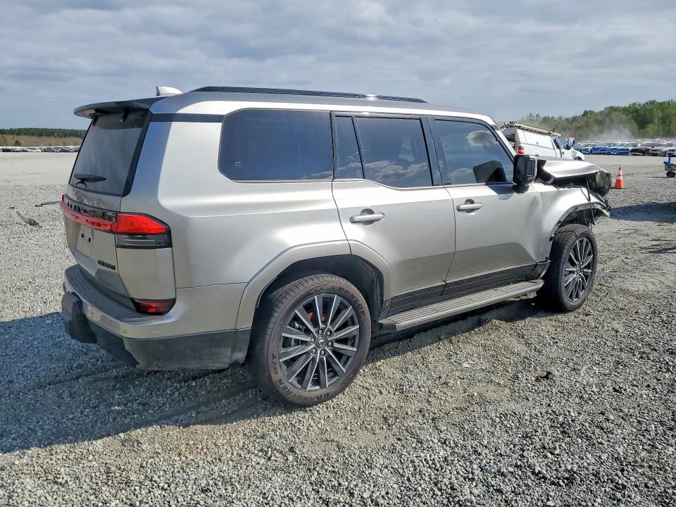 2025 Lexus Gx 550 VIN JTJVBCDX6S5060960 COPART salvage auction — Front End, LA - CERT OF TITLE-SALVAGE (P), sold $36,500 on 2026-04-29 (photo 3)