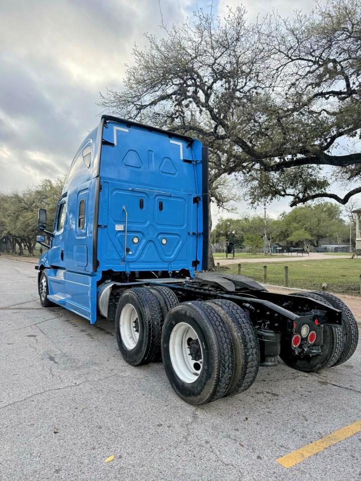 2022 Freightliner All other VIN 3AKJHHDR4NSNT7476 COPART salvage auction — Minor Dent/Scratches, IN - CERTIFICATE OF TITLE (P), sold $30,500 on 2026-03-31 (photo 3)