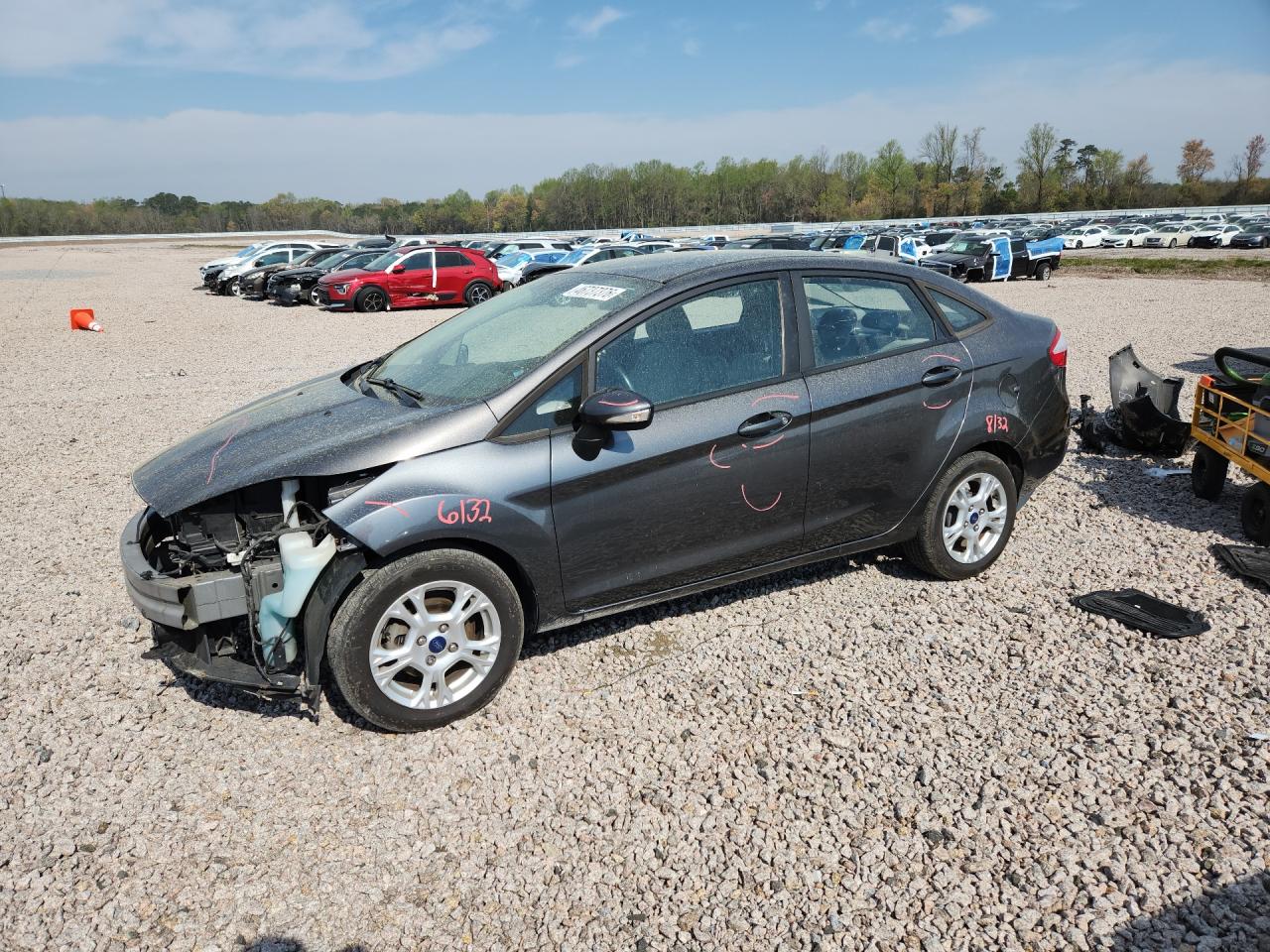 2015 Ford Fiesta VIN 3FADP4BJ0FM152401 — COPART salvage auction photo