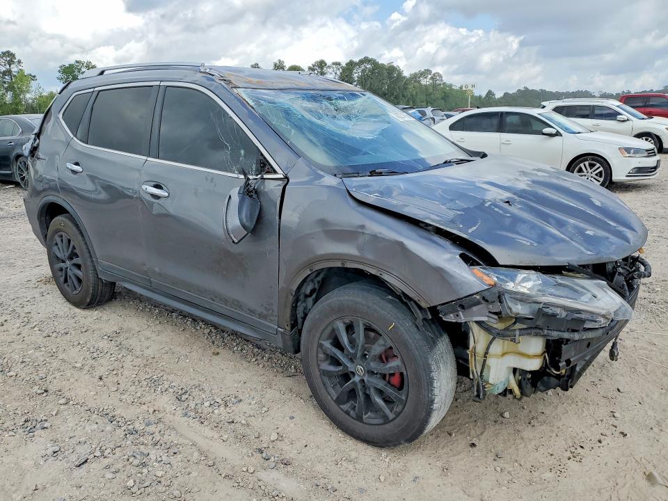 2019 Nissan Rogue VIN KNMAT2MV3KP502055 COPART salvage auction — ROLLOVER, Tx - Salvage Vehicle Title, sold $1,400 on 2026-07-10 (photo 4)