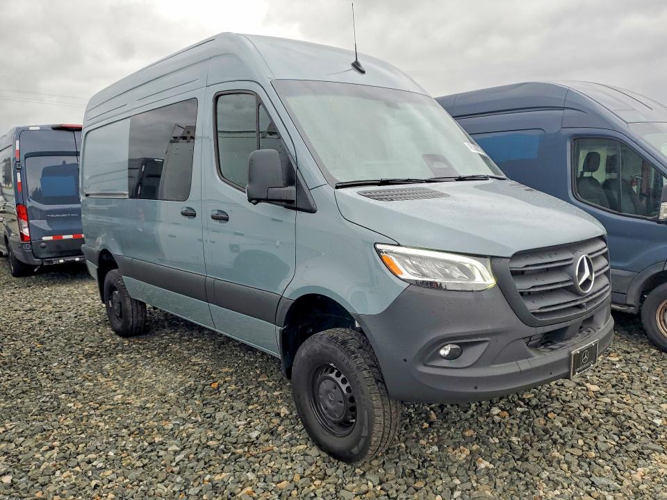 2025 Mercedes-benz Sprinter VIN W1W4NBVY5ST233097 COPART salvage auction — REAR END, Mi - Cert Of Title-Salvage Vehicle, sold $41,500 on 2026-07-08 (photo 4)