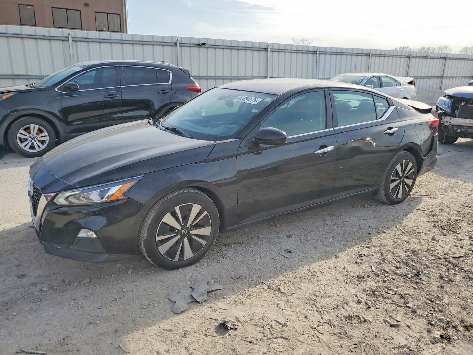 2021 Nissan Altima VIN 1N4BL4DV4MN416063 COPART salvage auction — REAR END, Ks - Cert Of Title-Salvage, sold $4,650 on 2026-07-09 (photo 1)
