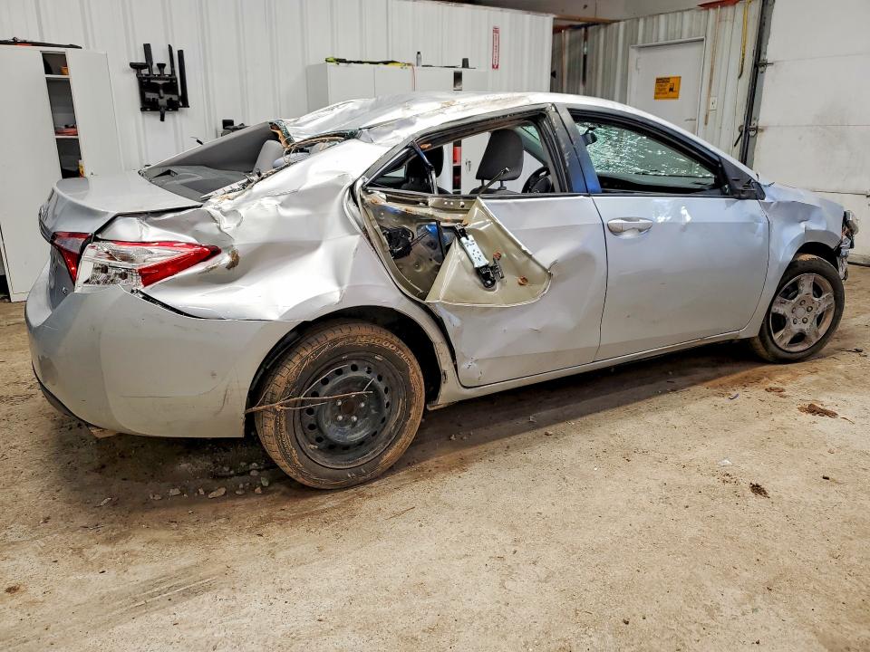 2016 Toyota Corolla VIN 5YFBURHE2GP541827 COPART salvage auction — ROLLOVER, Salvage Title, sold $450 on 2026-07-23 (photo 3)