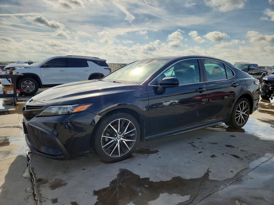 2021 Toyota VIN 4T1G11AK0MU530366 COPART salvage auction — SIDE, Tx - Certificate Of Title, sold $8,600 on 2026-07-09 (photo 1)