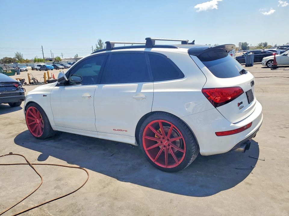 2014 Audi Sq5 VIN WA1CGAFP9EA129613 COPART salvage auction — SIDE, Fl - Cert Of Title Slvg Rebuildable, sold $3,050 on 2026-07-08 (photo 2)