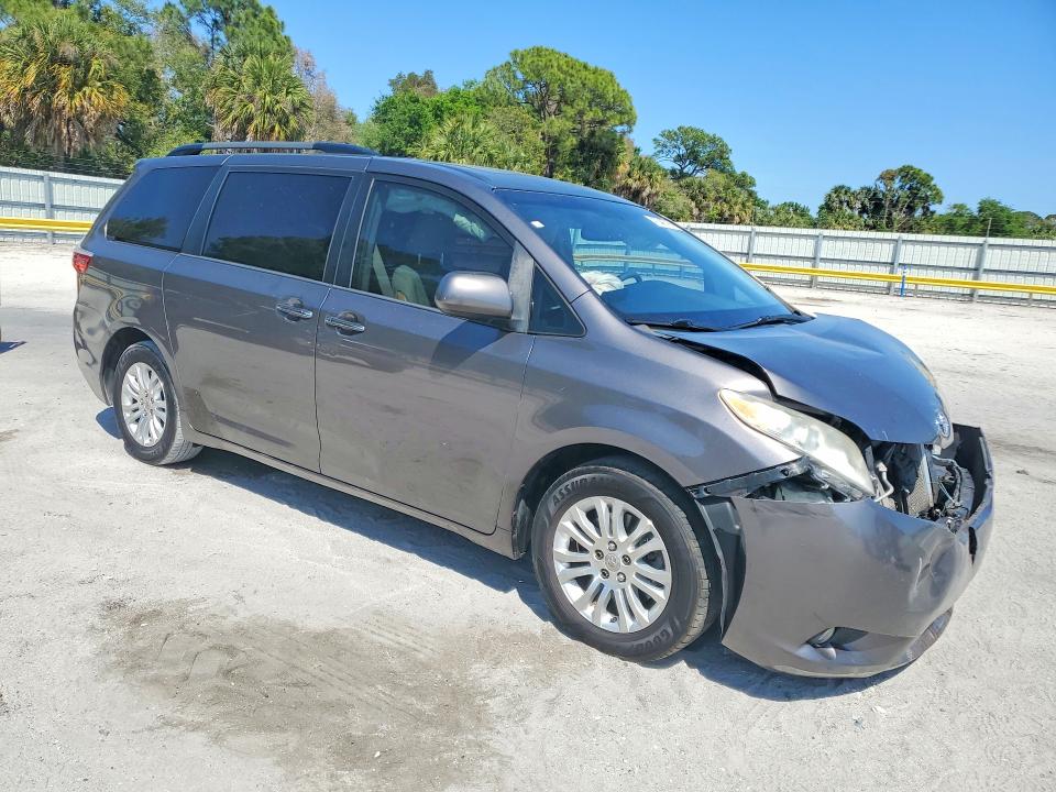 2016 Toyota Sienna VIN 5TDYK3DC3GS699859 COPART salvage auction — FRONT END, Salvage Title, sold $3,050 on 2026-07-22 (photo 4)