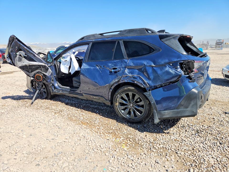 2024 Subaru Outback VIN 4S4BTGLD2R3132773 COPART salvage auction — ROLLOVER, Salvage Title, sold $150 on 2026-07-31 (photo 2)