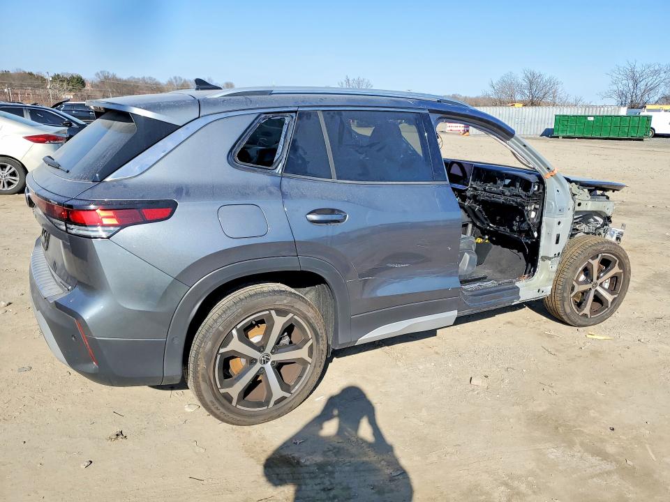 2025 Volkswagen Tiguan VIN 3VVMR7RM2SM012044 COPART salvage auction — FRONT END, Id - Salvage Certificate Of Title, sold $9,200 on 2026-07-02 (photo 3)