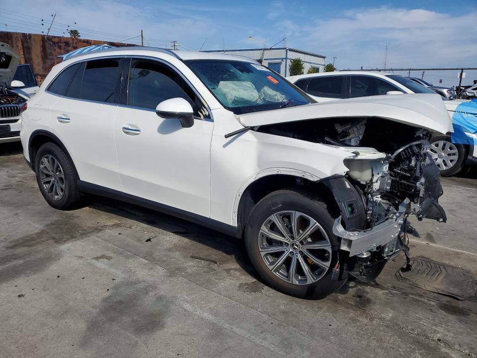 2025 Mercedes-benz Glc VIN W1NKM4GB9SF405133 COPART salvage auction — FRONT END, Ca - Dis/Dlr/Exp Only Clean Title, sold $14,900 on 2026-07-17 (photo 4)
