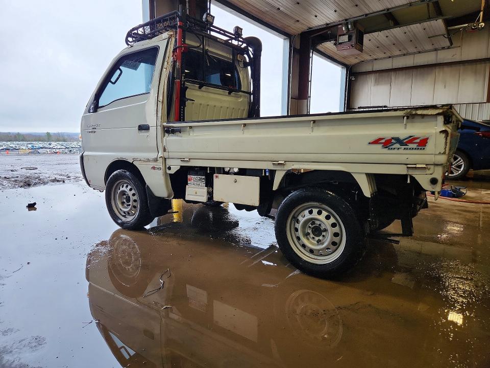 1992 Suzuki Carry VIN 000000DD51T117558 COPART salvage auction — SIDE, Pa - Certificate Of Salvage, sold $725 on 2026-07-31 (photo 2)