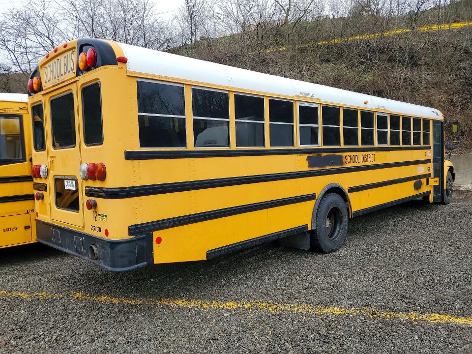 2014 Ic corporation Ce series school VIN 4DRBUAAN8EB778826 COPART salvage auction — NORMAL WEAR, Pa - Cert Of Title, sold $1,400 on 2026-07-08 (photo 3)