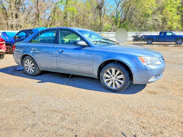 2009 Hyundai Sonata VIN 5NPEU46C19H561228 COPART salvage auction — SIDE, LA - CERT OF TITLE-SALVAGE, sold $125 on 2026-07-09 (photo 4)