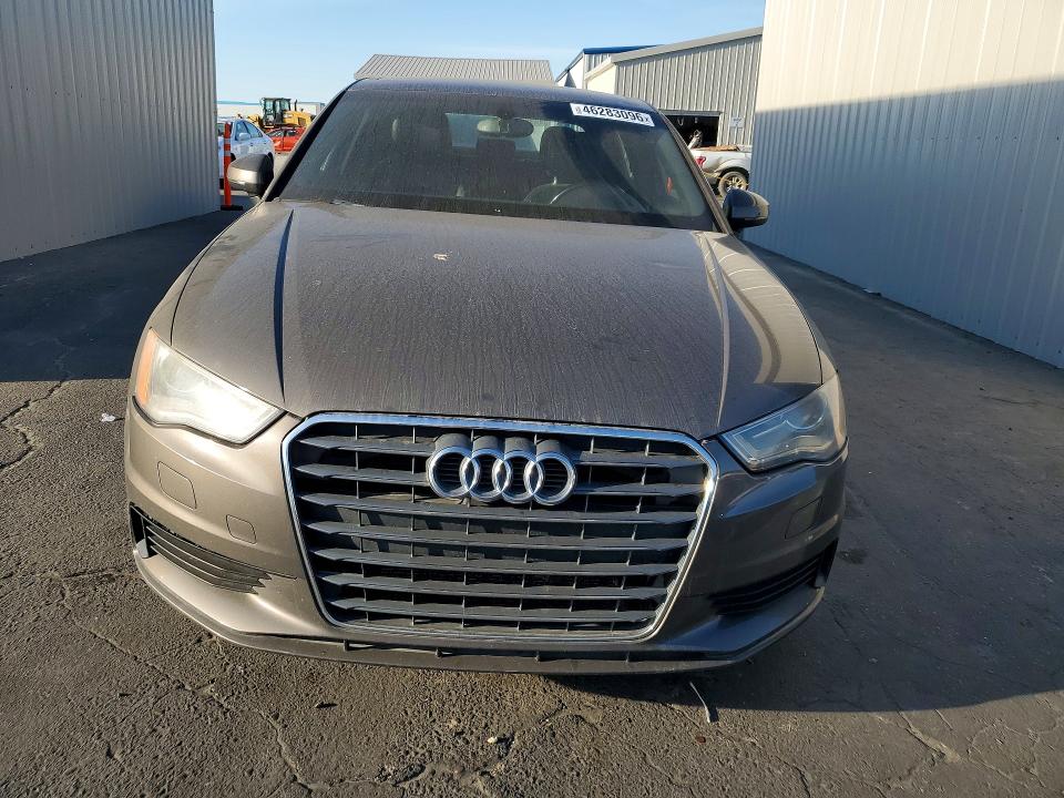 2015 Audi A3 VIN WAUACGFF9F1069592 COPART salvage auction — MINOR DENT/SCRATCHES, Ca - Dis/Dlr/Exp Only Clean Title, sold $500 on 2026-07-27 (photo 5)