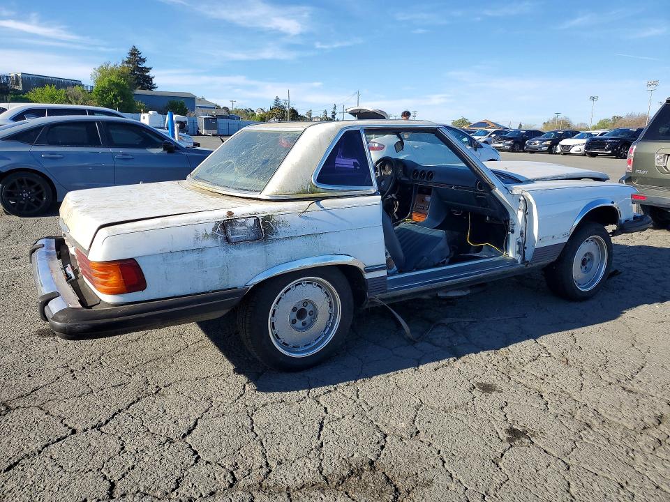 1982 Mercedes-benz Sl-klasse VIN WDBBA45A6CB010991 COPART salvage auction — VANDALISM, CA - SALVAGE ACQUISITION BILLOFSALE, sold $10 on 2026-07-31 (photo 3)