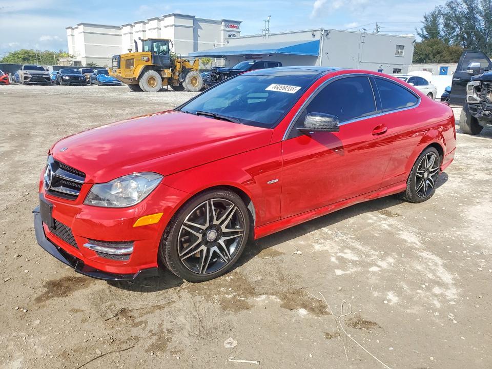 2014 Mercedes-benz VIN WDDGJ4HB9EG265805 COPART salvage auction — UNDERCARRIAGE, Salvage Title, sold $3,550 on 2026-08-11 (photo 1)