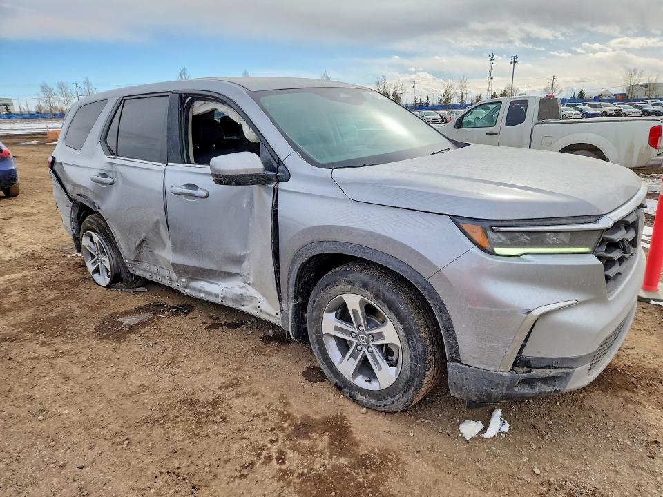 2025 Honda Pilot VIN 5FNYG1H42SB506669 COPART salvage auction — SIDE, Salvage Title, sold $9,100 on 2026-07-28 (photo 4)