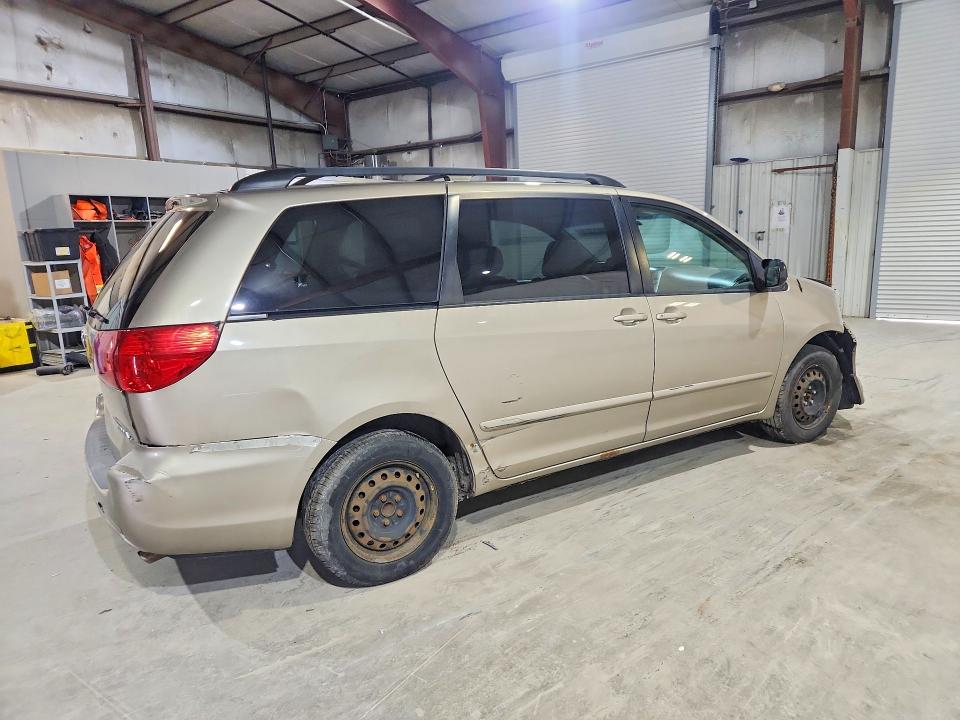 2007 Toyota Sienna VIN 5TDZK23C87S050445 COPART salvage auction — FRONT END, MA - CERT OF TITLE-RECONSTRCTD COLL, sold $550 on 2026-07-22 (photo 3)