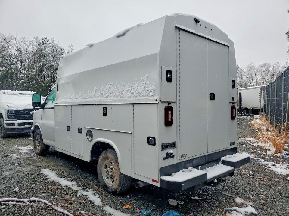 2024 Gmc Savana VIN 7GZ07RF76RN009955 COPART salvage auction — ROLLOVER, Md - Cert Of Salvage > 75% Damage, sold $8,700 on 2026-07-22 (photo 2)