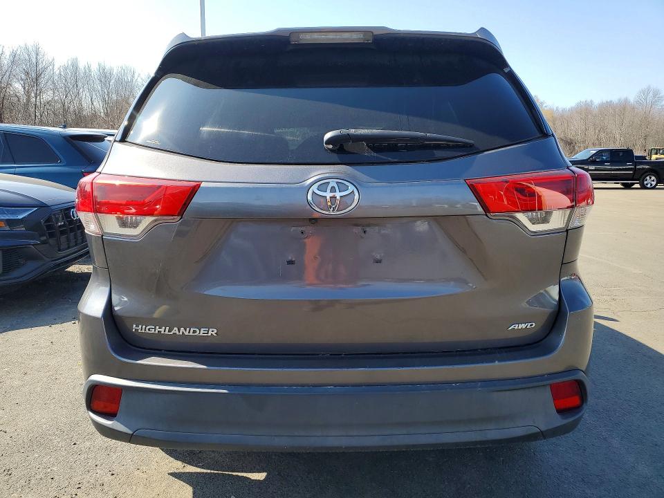 2017 Toyota Highlander VIN 5TDBZRFH3HS427097 COPART salvage auction — FRONT END, CT - CERTIFICATE OF TITLE, sold $10,200 on 2026-07-02 (photo 6)