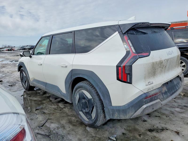 2025 Kia Ev9 VIN KNDAB5S17S6058012 COPART salvage auction — FRONT END, QC - GRAVEMENT ACCIDENTE, sold $10,800 on 2026-07-28 (photo 2)