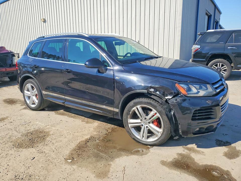 2014 Volkswagen Touareg VIN WVGDP9BPXED007867 COPART salvage auction — FRONT END, SC - CERT OF TITLE-SALVAGE, sold $3,450 on 2026-07-20 (photo 4)