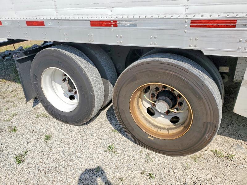 2023 Utility trailer VIN 1UYVS2539P6856601 COPART salvage auction — MINOR DENT/SCRATCHES, ME - DEALER ONLY CLEAN TITLE, sold $7,200 on 2026-07-09 (photo 9)