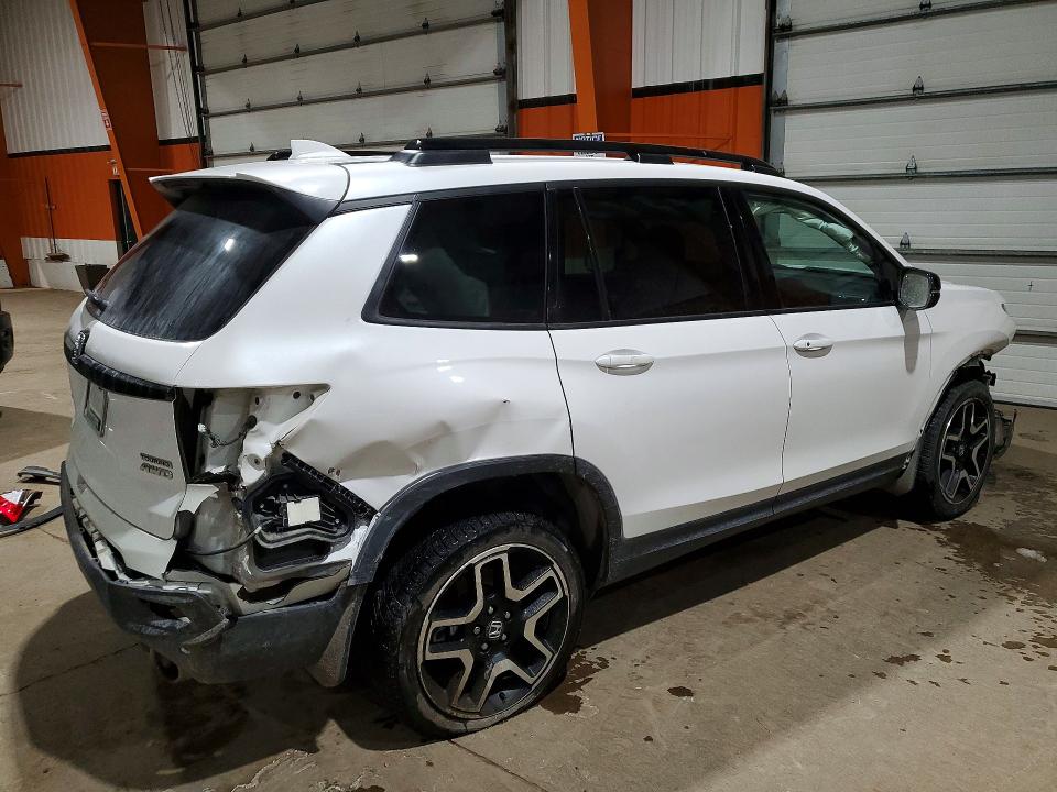 2023 Honda Passport VIN 5FNYF8H91PB503065 COPART salvage auction — FRONT END, Salvage Title, sold $6,800 on 2026-07-28 (photo 3)