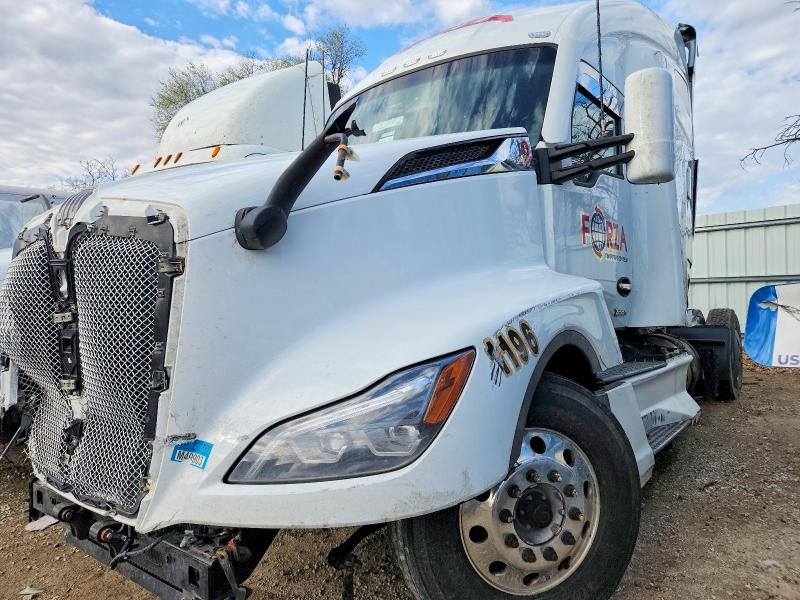 2024 Kenworth T680 VIN 1XKYD49XXRJ363853 COPART salvage auction — FRONT END, TX - SALVAGE VEHICLE TITLE, sold $6,700 on 2026-07-30 (photo 2)