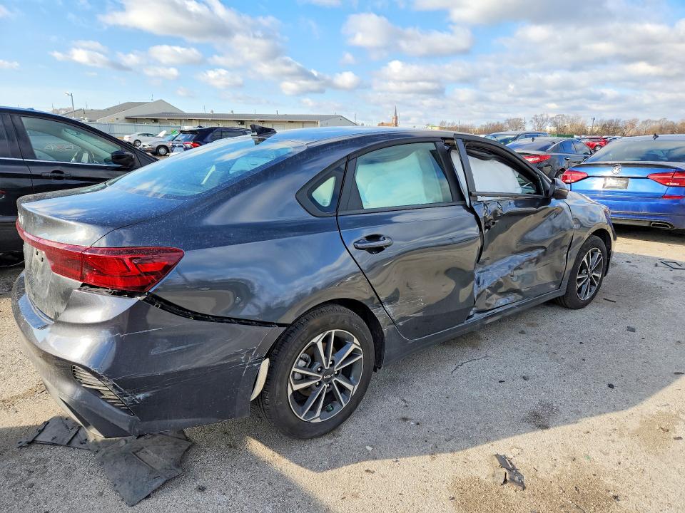 2024 Kia VIN 3KPF24AD9RE836956 COPART salvage auction — SIDE, In - Bill Of Sale - Parts Only, sold $4,300 on 2026-07-20 (photo 3)