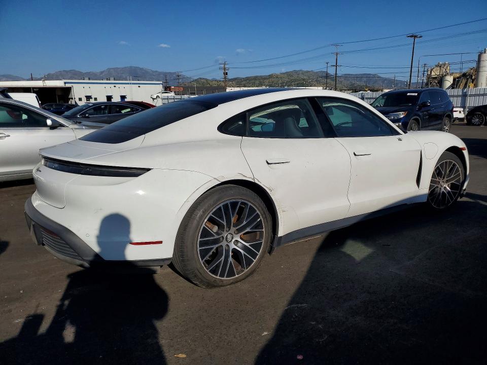 2023 Porsche Taycan VIN WP0AA2Y14PSA14527 COPART salvage auction — SIDE, Salvage Title, sold $17,900 on 2026-08-10 (photo 3)