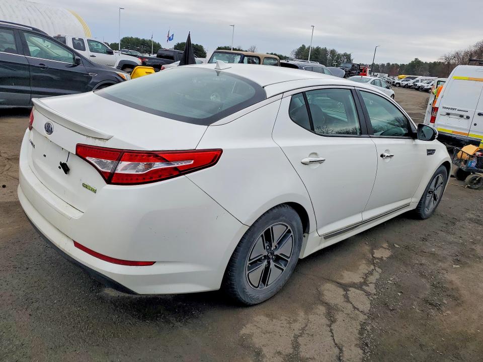 2012 Kia Optima hybrid VIN KNAGM4AD9C5019081 COPART salvage auction — MINOR DENT/SCRATCHES, Ny - Certificate Of Title, sold $2,200 on 2026-07-09 (photo 3)