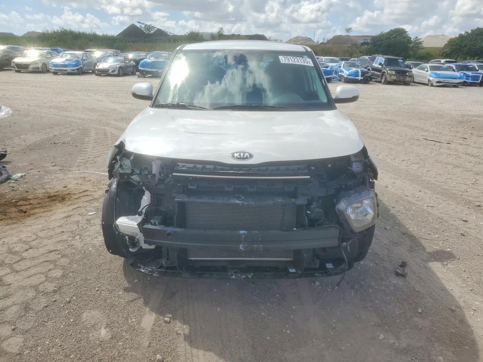 2021 Kia Soul VIN KNDJ63AU2M7789075 COPART salvage auction — FRONT END, Fl - Certificate Of Destruction, sold $3,050 on 2026-07-09 (photo 5)