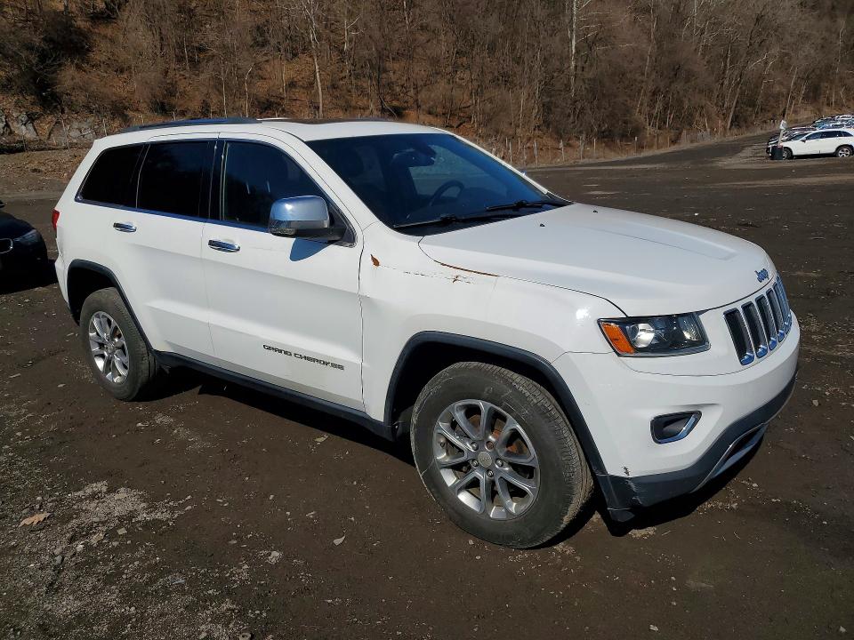 2015 Jeep Grand cherokee VIN 1C4RJFBGXFC940797 COPART salvage auction — REAR END, Nj - Cert Of Title-Salvage (P), sold $2,700 on 2026-07-09 (photo 4)