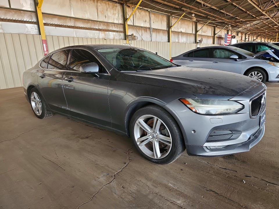 2017 Volvo S90 VIN YV1102AK6H1008488 COPART salvage auction — NORMAL WEAR, Az - Dealer Only Clean Title, sold $4,900 on 2026-07-08 (photo 4)