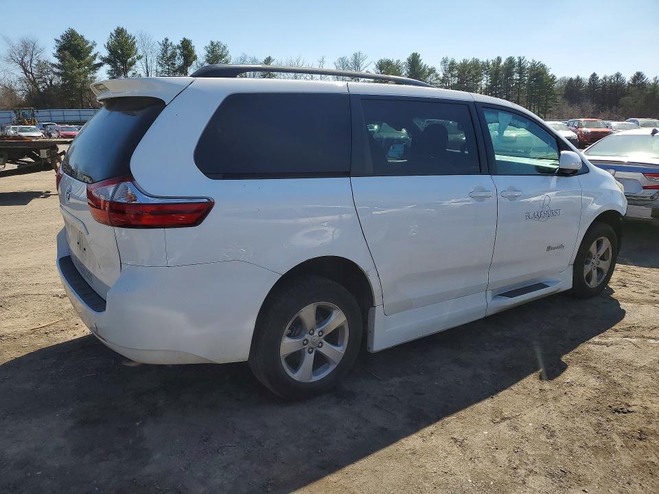 2015 Toyota Sienna VIN 5TDKK3DC7FS561729 COPART salvage auction — FRONT END, Md - Cert Of Salvage > 75% Damage, sold $4,050 on 2026-07-06 (photo 3)