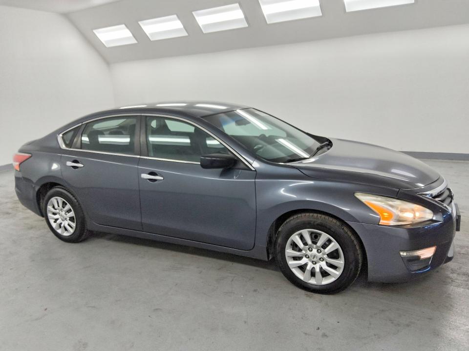 2013 Nissan Altima VIN 1N4AL3AP2DC277557 COPART salvage auction — MECHANICAL, Ca - Dis/Dlr/Exp Only Clean Title, sold $425 on 2026-07-21 (photo 4)