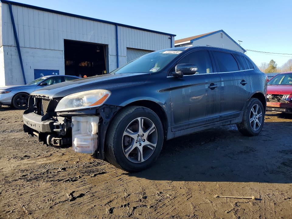 2013 Volvo VIN YV4902DZ0D2416746 COPART salvage auction — FRONT END, NJ - CERT OF TITLE-SALVAGE, sold $900 on 2026-07-27 (photo 1)