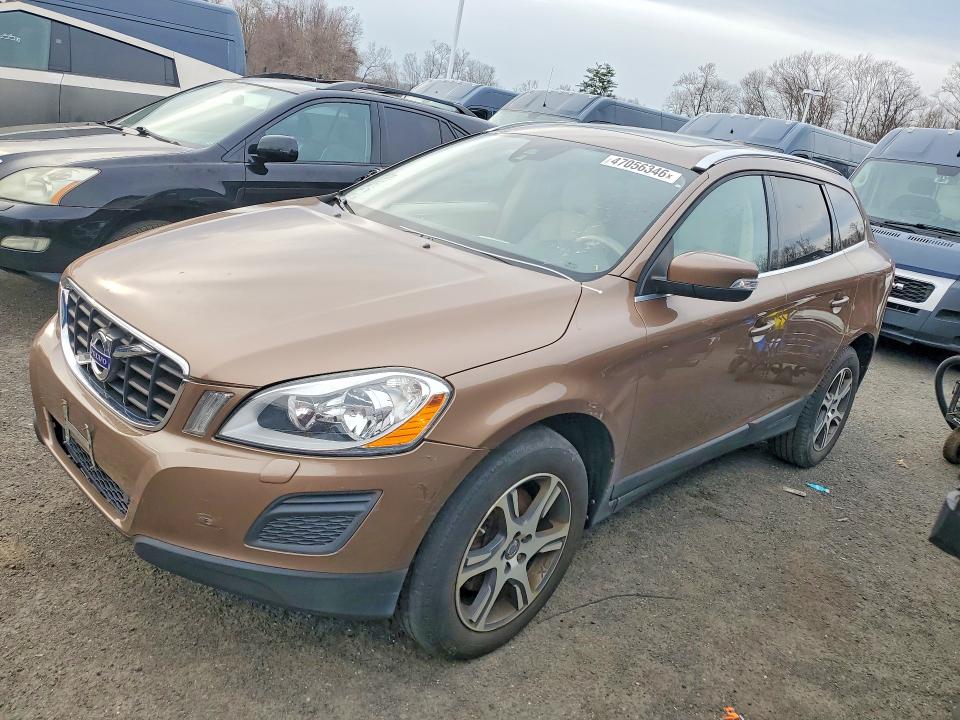 2013 Volvo Xc60 VIN YV4902DZ6D2457317 COPART salvage auction — SIDE, Ri - Certificate Of Title, sold $1,800 on 2026-09-01 (photo 1)