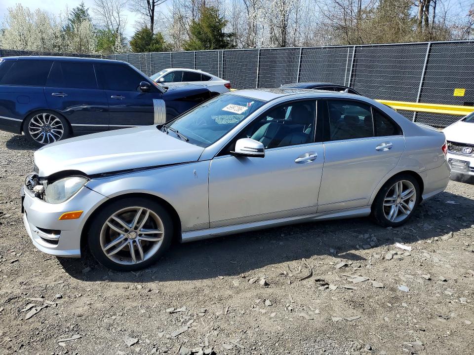 2014 Mercedes-benz C-klasse VIN WDDGF8AB8ER324849 COPART salvage auction — FRONT END, Md - Cert Of Salvage > 75% Damage, sold $275 on 2026-08-11 (photo 1)