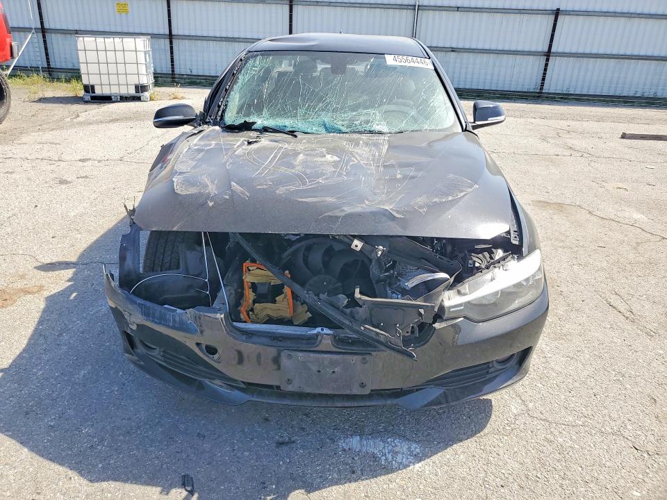 2014 BMW 3er VIN WBA3B1G53ENS78672 COPART salvage auction — ROLLOVER, Ca - Salvage Certificate, sold $400 on 2026-07-10 (photo 5)