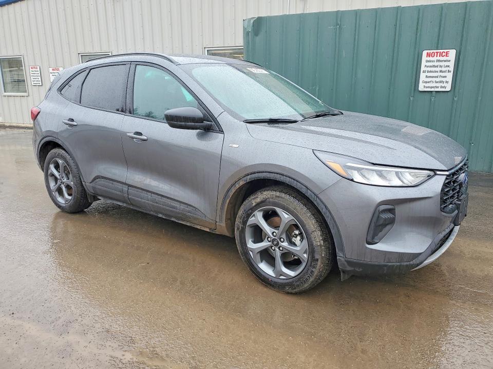 2025 Ford Escape VIN 1FMCU0MN3SUA41463 COPART salvage auction — UNDERCARRIAGE, VA - CERT OF TITLE - SALVAGE, sold $6,500 on 2026-07-30 (photo 4)