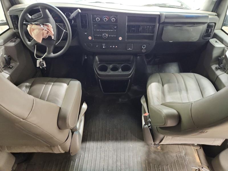 2025 Chevrolet Express VIN 1GCWGAFPXS1270608 COPART salvage auction — FRONT END, Salvage Title, sold $4,200 on 2026-07-09 (photo 8)