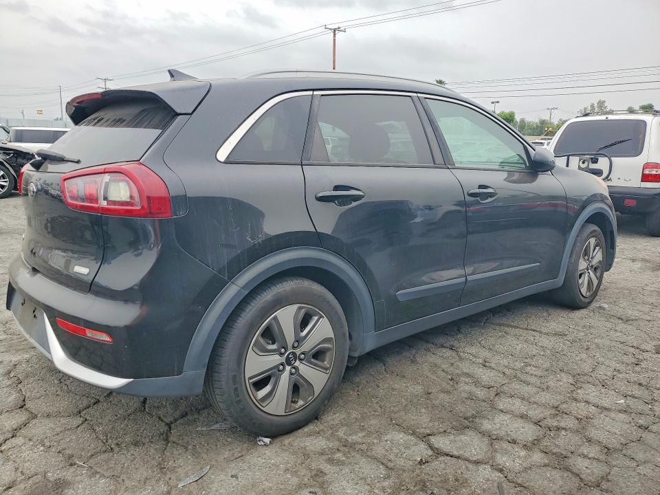 2019 Kia Niro VIN KNDCB3LCXK5350787 COPART salvage auction — MINOR DENT/SCRATCHES, Ca - Dis/Dlr/Exp Only Clean Title, sold $2,200 on 2026-07-09 (photo 3)