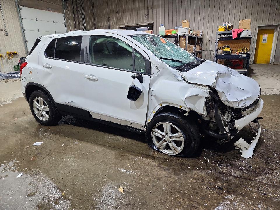 2022 Chevrolet Trax VIN KL7CJNSM7NB526514 COPART salvage auction — ROLLOVER, NH - CERT OF TITLE-SALVAGE, sold $90 on 2026-07-23 (photo 4)