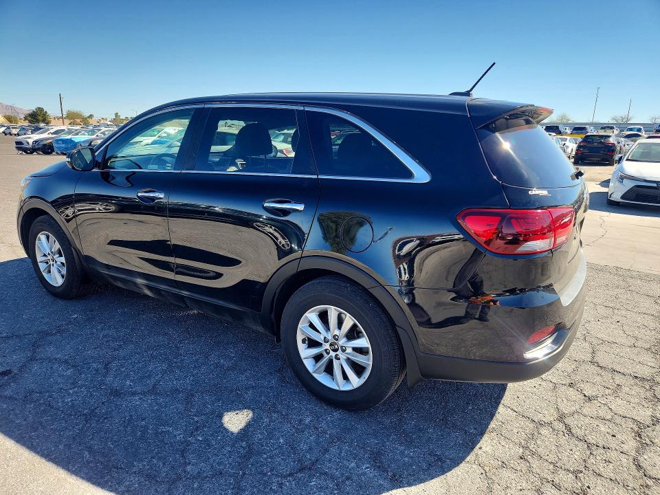 2019 Kia Sorento VIN 5XYPG4A34KG549546 COPART salvage auction — SIDE, Nv - Salvage Title, sold $2,550 on 2026-07-24 (photo 2)