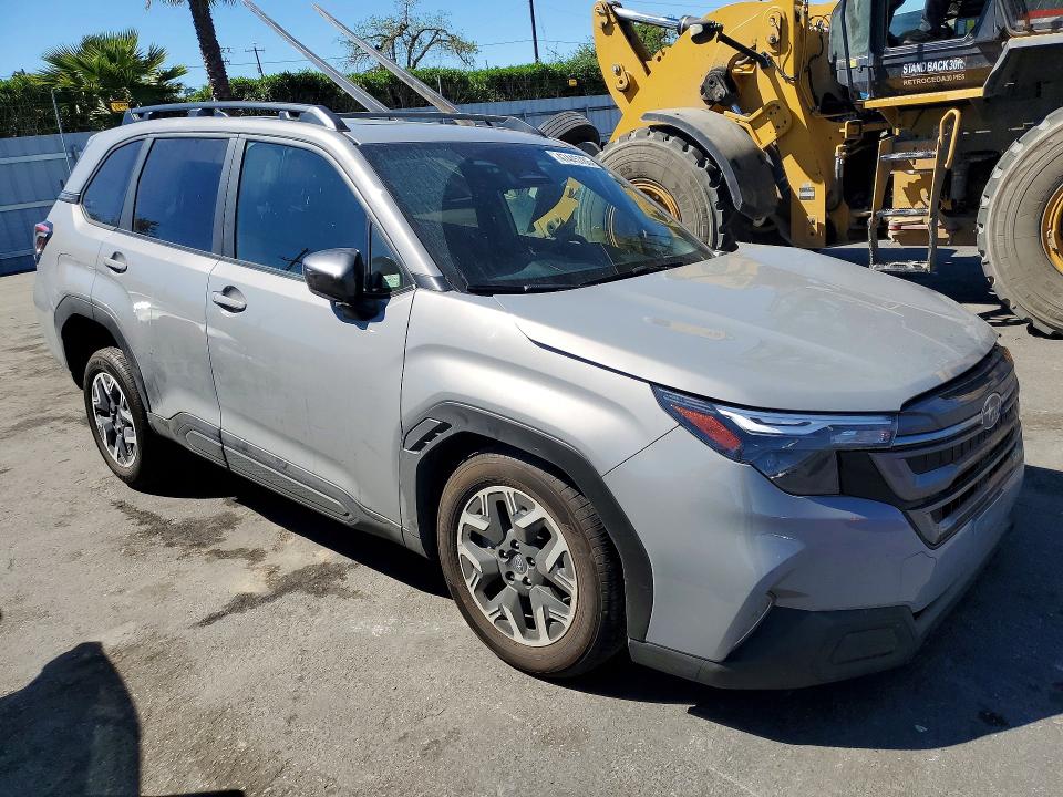 2025 Subaru Forester VIN JF2SLDBCXSH617202 COPART salvage auction — UNDERCARRIAGE, Ca - Salvage Certificate, sold $10,800 on 2026-07-09 (photo 4)